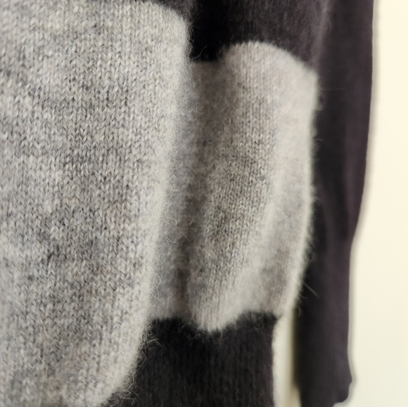 100% Cashmere Striped Grey & Black Women's Sweater Size S - Picture 6 of 10
